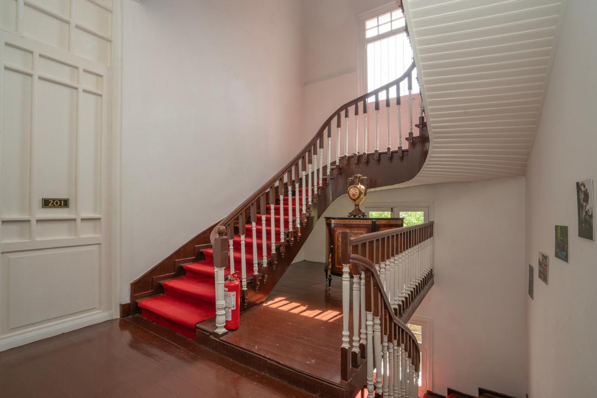 Kensington Prince'S Island Historical Mansion Prinseneilanden Buitenkant foto