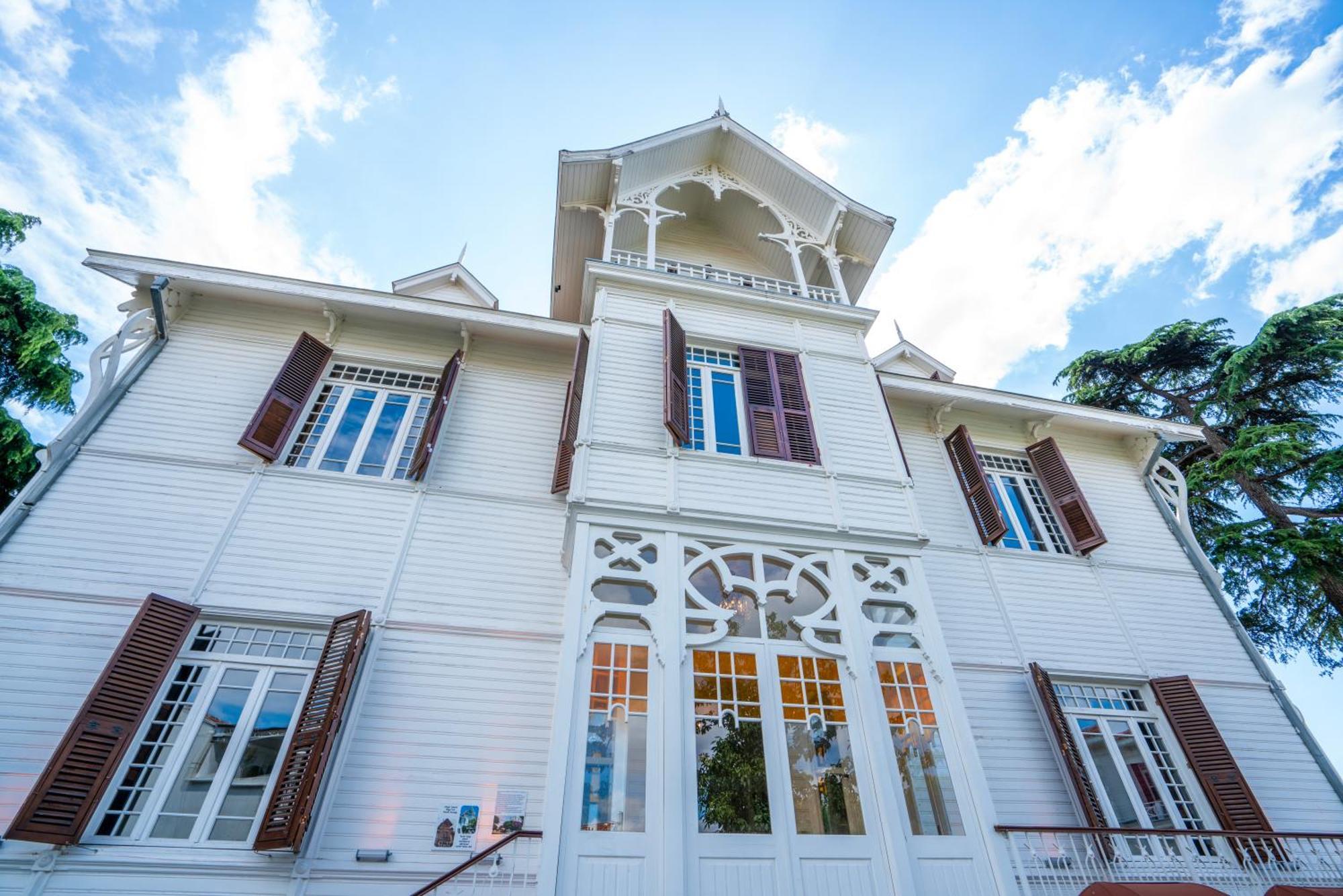 Kensington Prince'S Island Historical Mansion Prinseneilanden Buitenkant foto