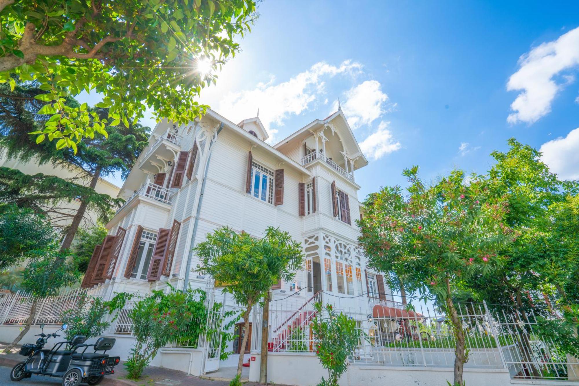 Kensington Prince'S Island Historical Mansion Prinseneilanden Buitenkant foto